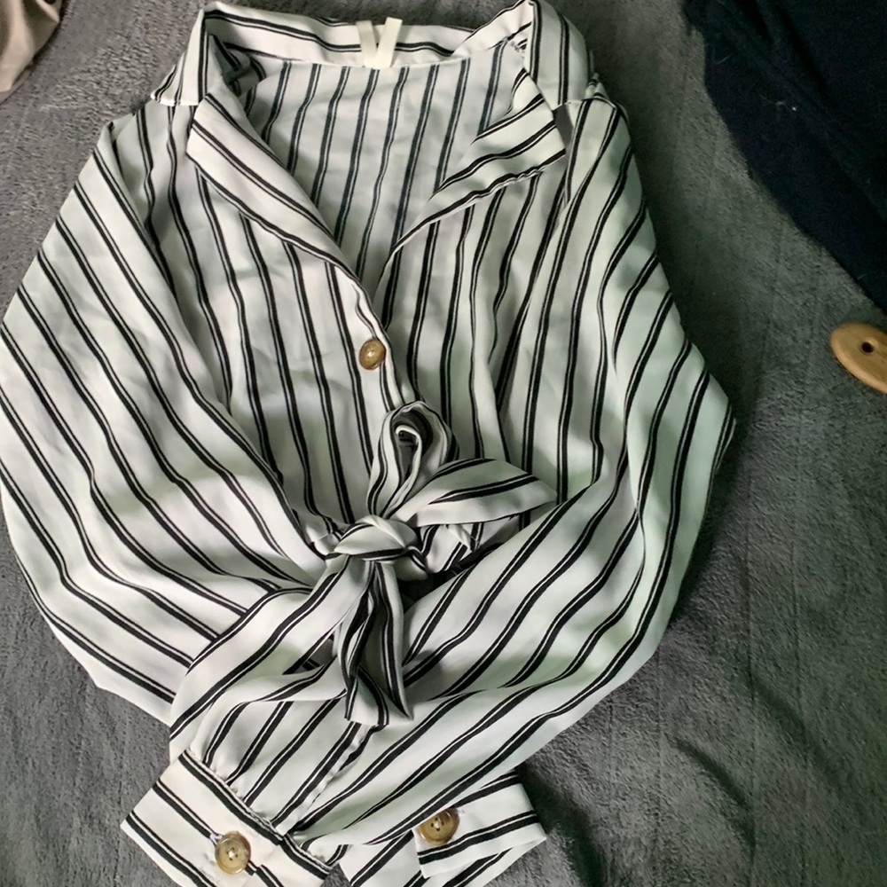 Black on White Striped Collar Shirt with Brown Buttons and Fabric to Tie Front